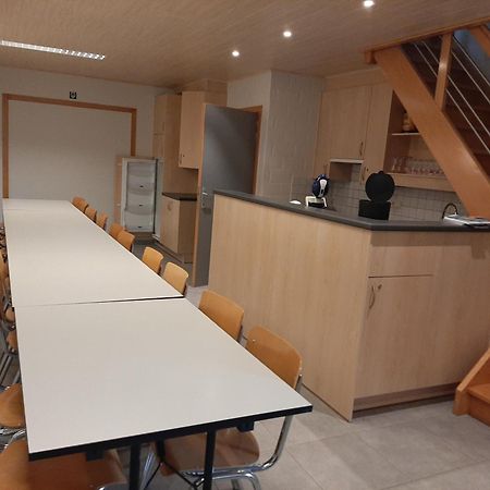 De Meiboom Vakantiehoeve Tot 21 Pers Langemark Dış mekan fotoğraf