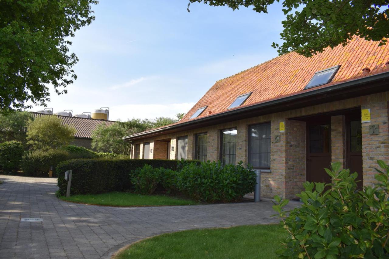 De Meiboom Vakantiehoeve Tot 21 Pers Langemark Dış mekan fotoğraf
